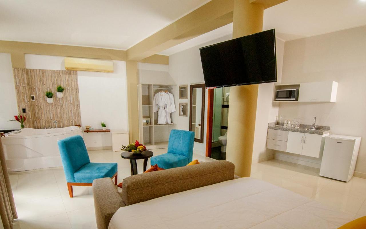 Vuelo 78 Hotel Тарапото Екстериор снимка