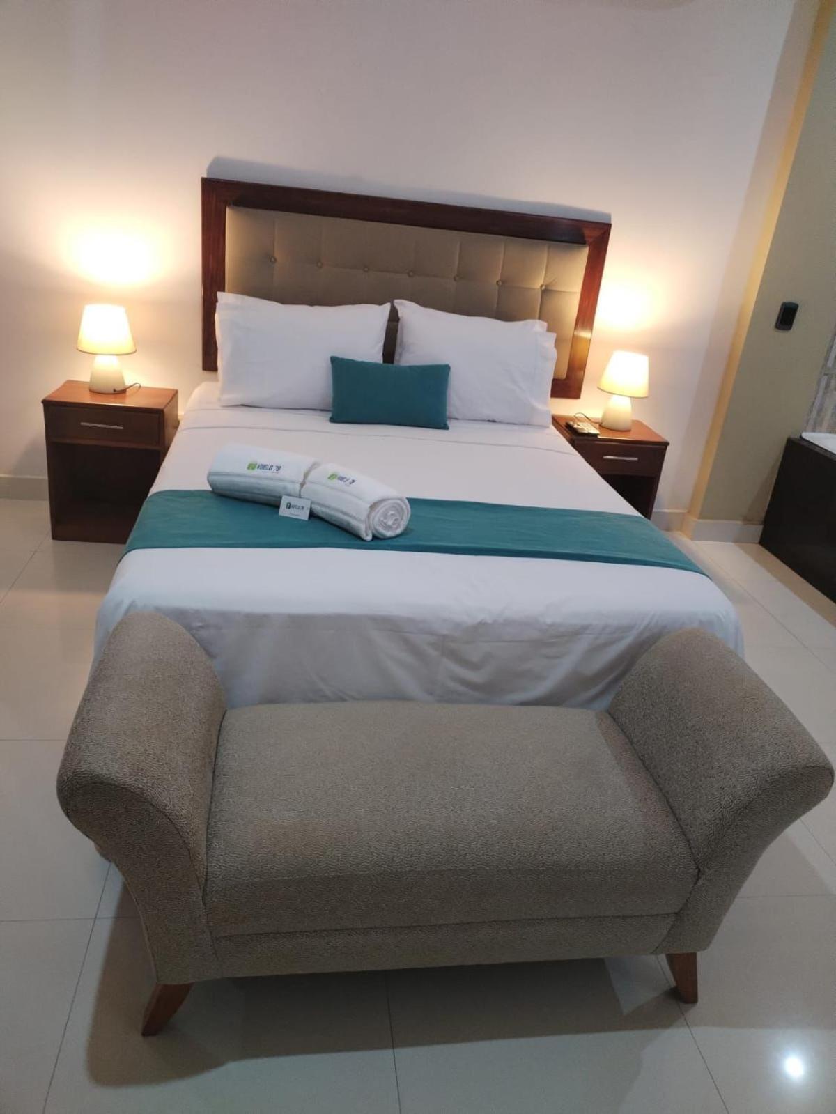 Vuelo 78 Hotel Тарапото Екстериор снимка