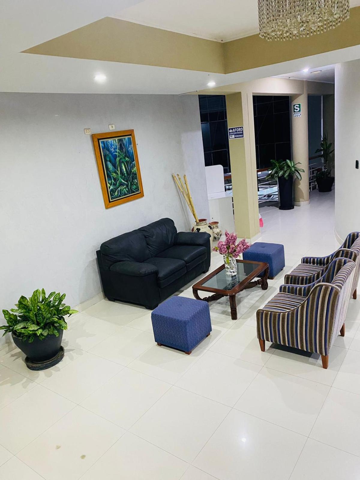 Vuelo 78 Hotel Тарапото Екстериор снимка